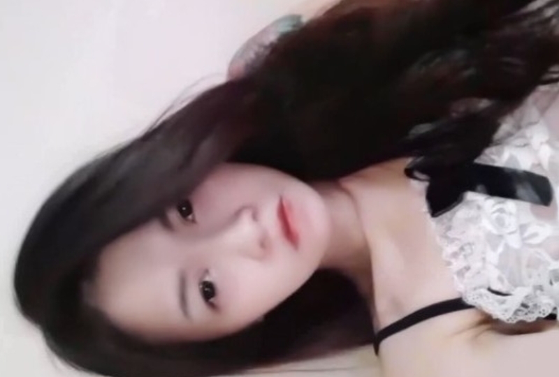 淫荡小女仆爱玩鲍鲍的。！