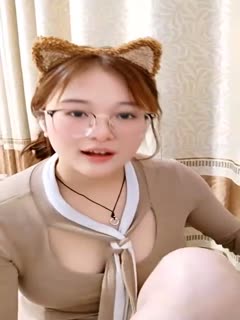 #直播_甜美眼镜妹!新下海小尺度!掏出白嫩奶子揉捏