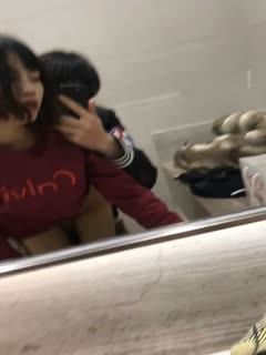 女友自拍竟被XL上司在线观看，职场秘密一触即发