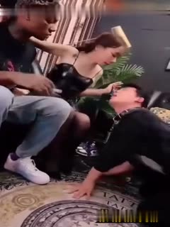 史上最强.绿奴绿帽老公把老婆献给黑人调教
